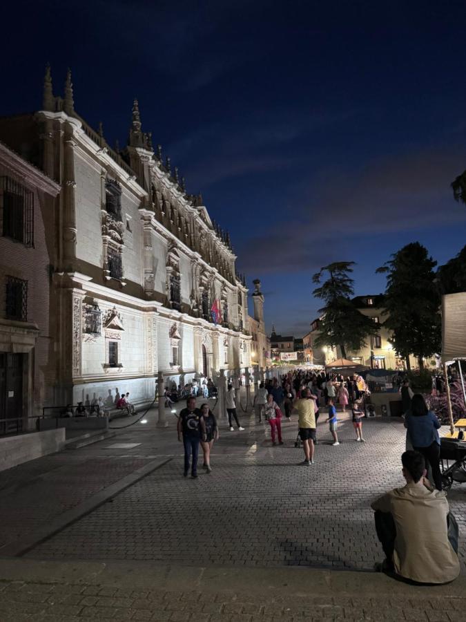 Sonar En La Plaza Cervantes 3 Alcalá de Henares Esterno foto